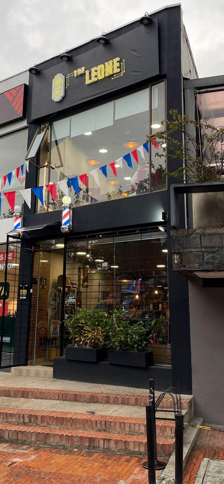 Fachada de The LEONE en la Carrera 19
